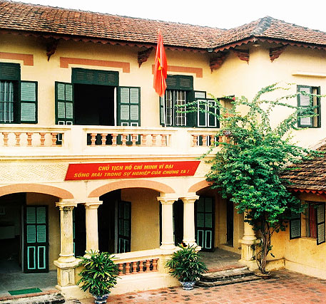 Nhà lưu niệm Bác Hồ